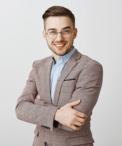 handsome-businessman-suit-glasses-cross-arms-chest-look (1)